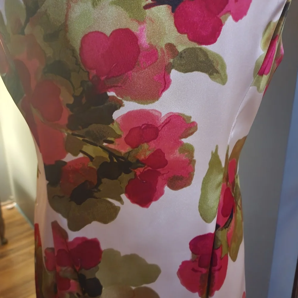 Sleeveless Silk Floral Dress - Picture 5 of 6